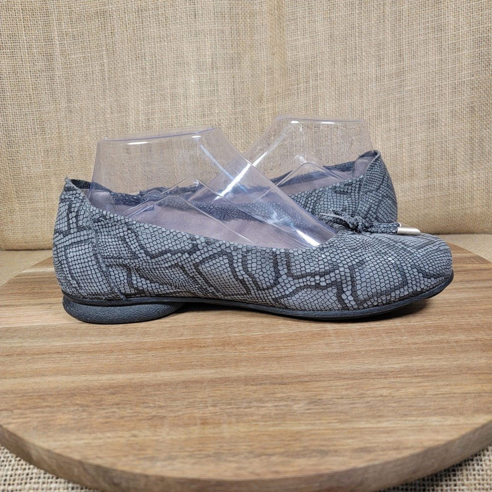 Sabrinas Ballet Flats Gray Snake Print Leather Slip On Shoes EU Size 38 US 8 - Picture 7 of 10